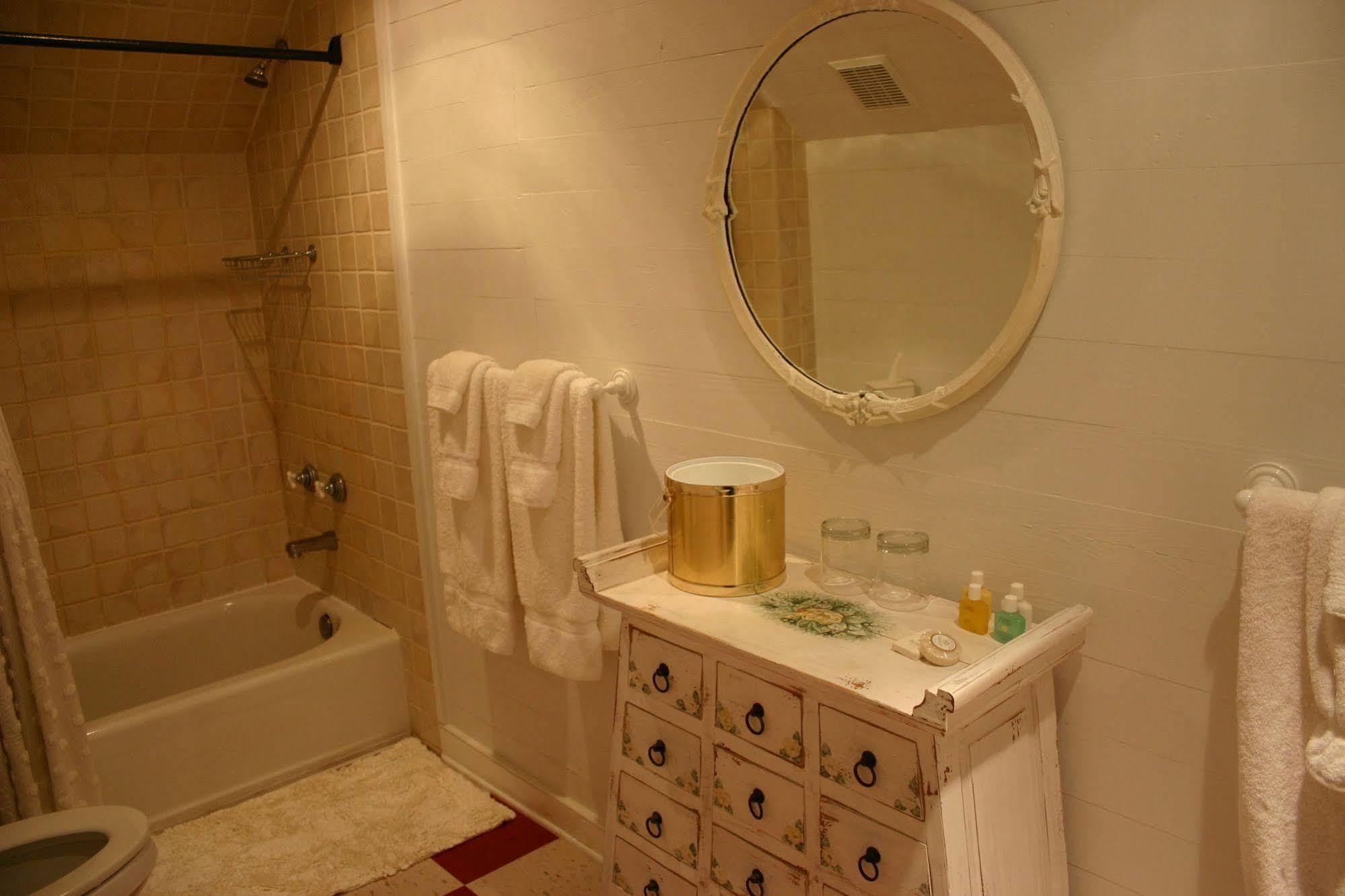 Cameron House Inn Manteo Bagian luar foto